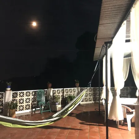 Cristina- Piscina Climatizada