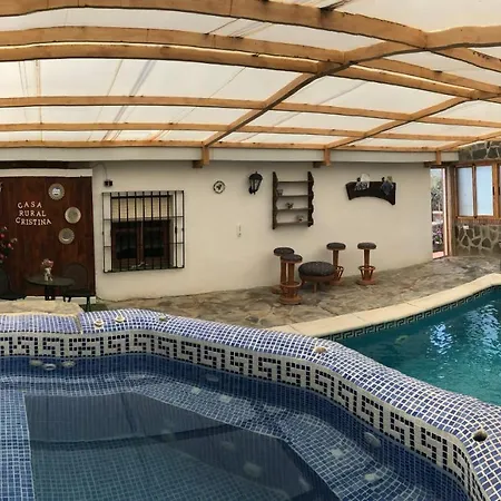 Cristina- Piscina Climatizada *